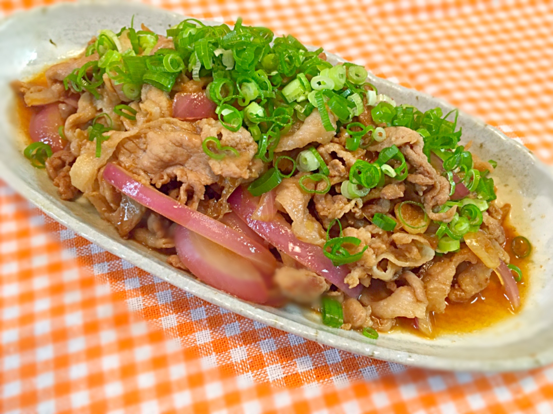 超簡単 豚肉と赤玉ねぎの カツオ風味甘酢炒め おひとりさんが健幸的に食べる 料理人の易しい和風レシピ